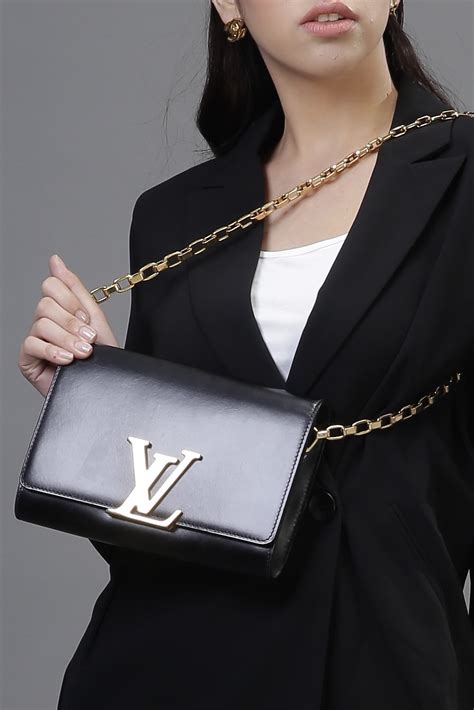 louis vuitton chain louise pm review|Louis Vuitton chain bag.